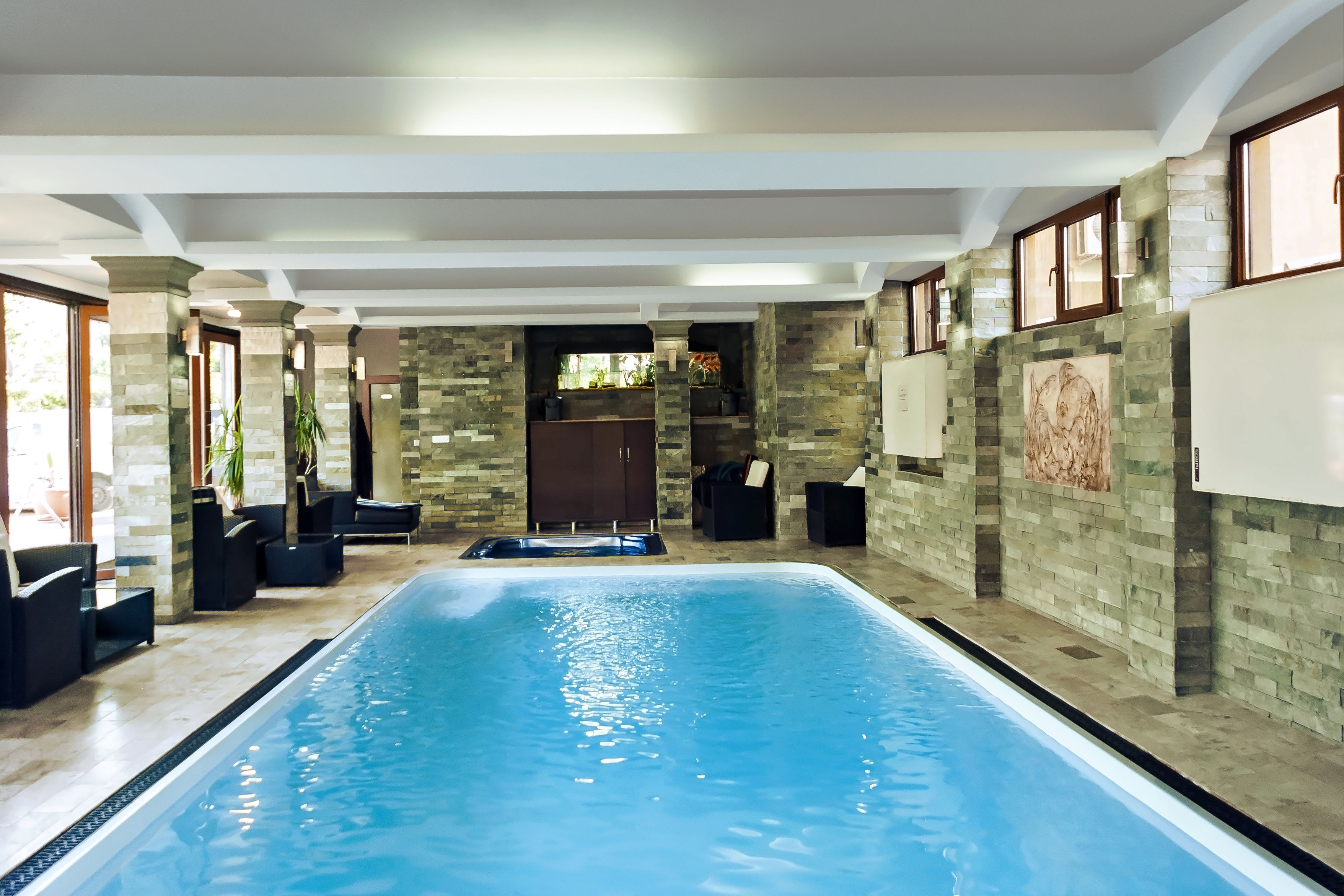 Piscină interioară cu hidromasaj Grand Hotel